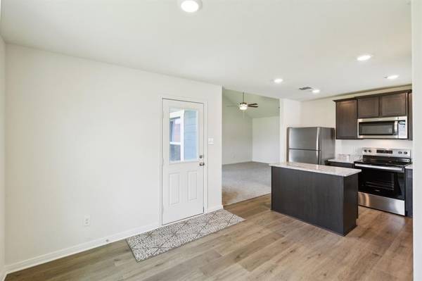 9956 Fighting Falcon Way, Fort Worth, TX 76131