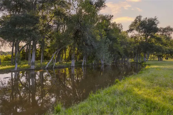 3063 County Road 484, Elgin, TX 78621
