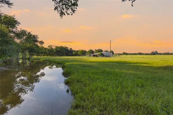 4140 County Road 467, Elgin, TX 78621
