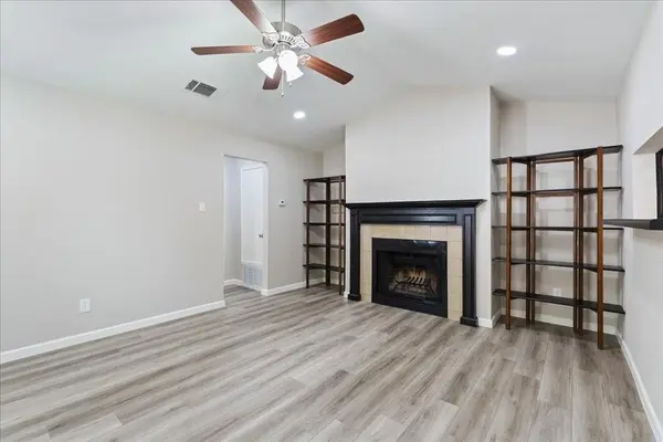 13300 Cowdray PARK #A, Austin, TX 78729