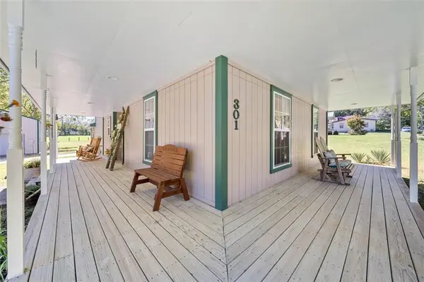 301 Oak ST #W, Greenwood, MO 64034