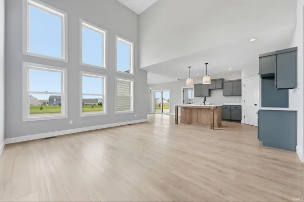 1176 Arthur Heights DR, Fort Wayne, IN 46818