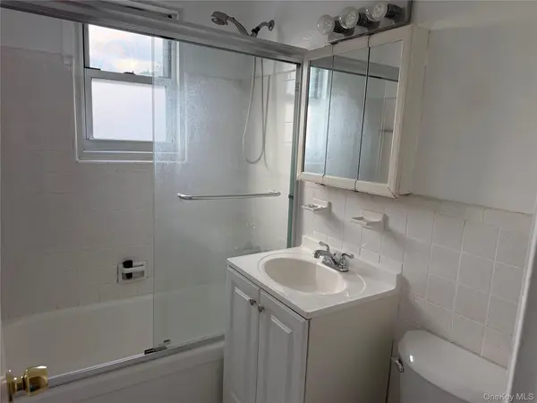 120 S Park AVE #2-B, Rockville Centre, NY 11570