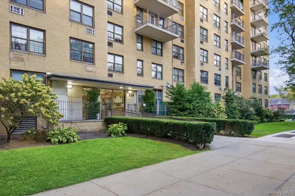 920 Metcalf AVE #19A, Bronx, NY 10473