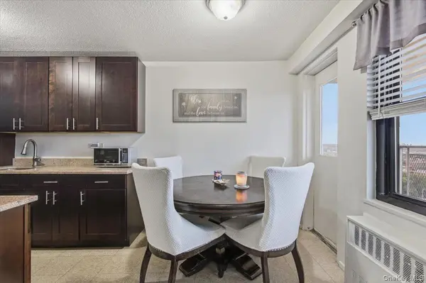 920 Metcalf AVE #19A, Bronx, NY 10473