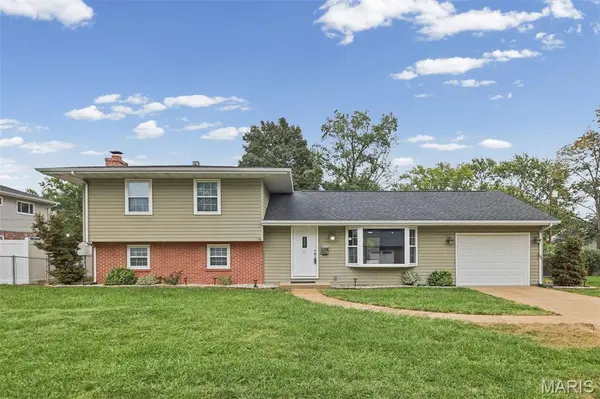 1104 N Yale DR, O'fallon, IL 62269