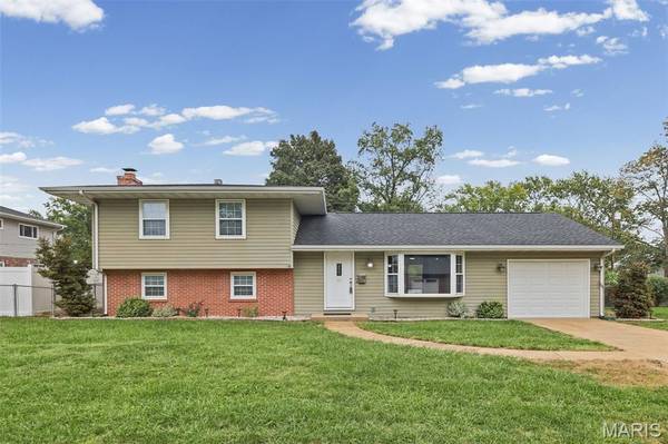 1104 N Yale DR, O'fallon, IL 62269