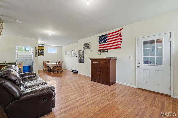 24128 Smith Creek RD, Warrenton, MO 63383