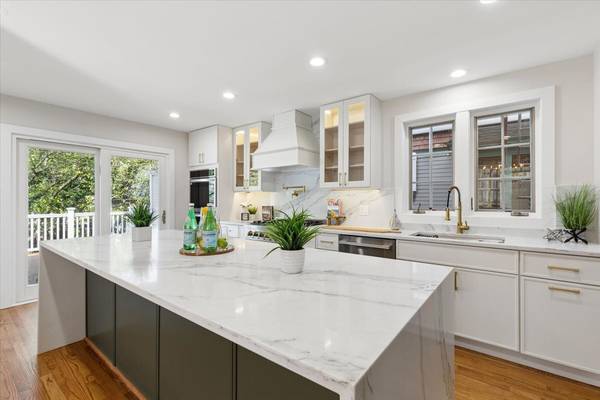 Address not disclosed, Oak Park, IL 60304