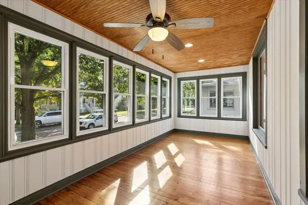 Address not disclosed, Oak Park, IL 60304