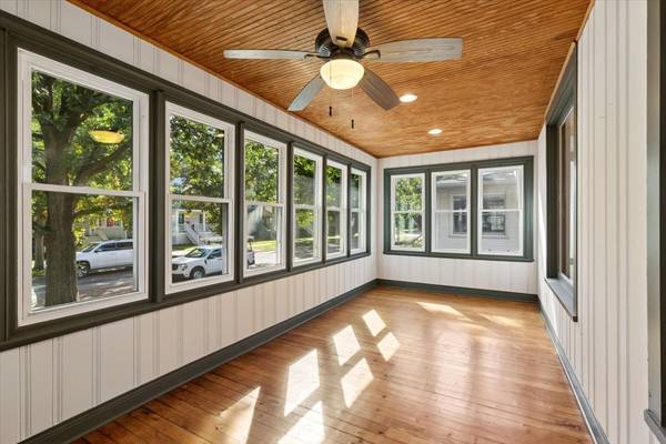 Address not disclosed, Oak Park, IL 60304