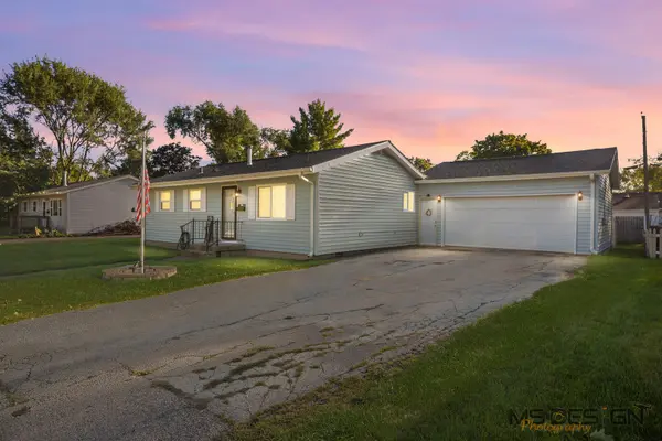 1323 Vienna BLVD, Dekalb, IL 60115