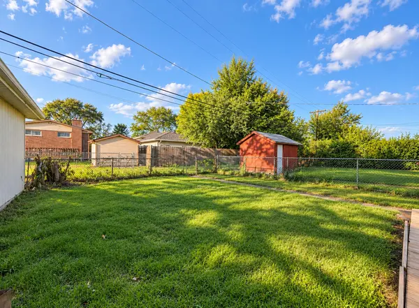 3814 W Sherwin AVE, Lincolnwood, IL 60712