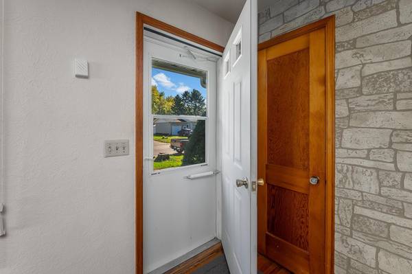 412 S Nicollet ST, Blue Earth, MN 56013