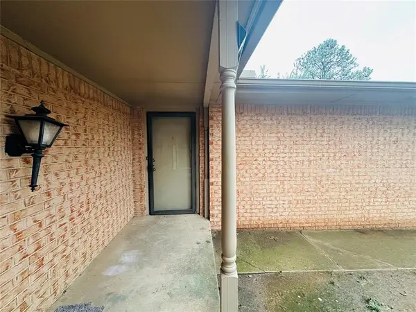 9910 Mashburn BLVD, Oklahoma City, OK 73162