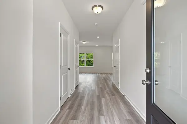 625 Nightengale Ridge Dr, Columbia, TN 38401