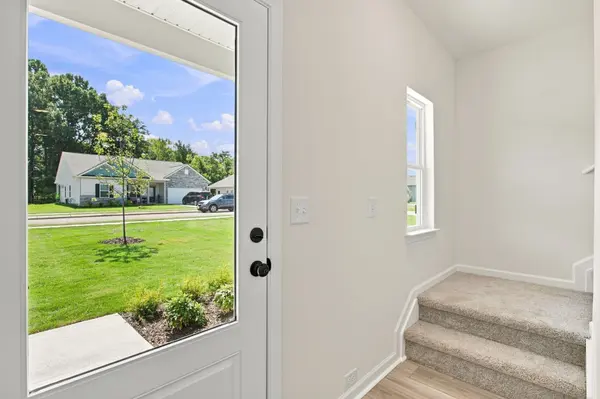 621 Nightengale Ridge Dr, Columbia, TN 38401