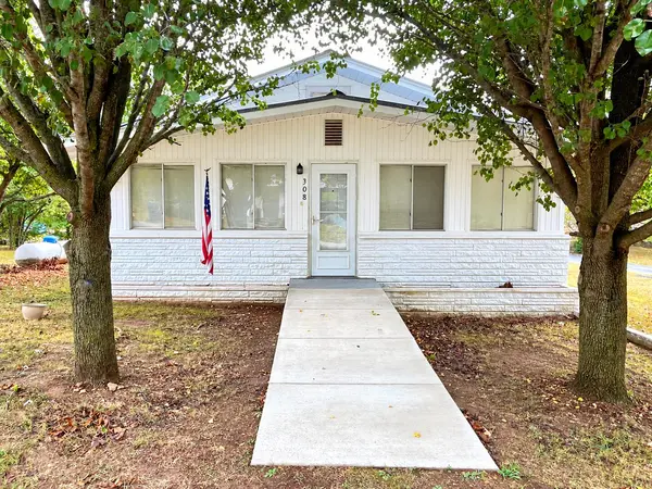 308 S Maple ST, Galena, MO 65656