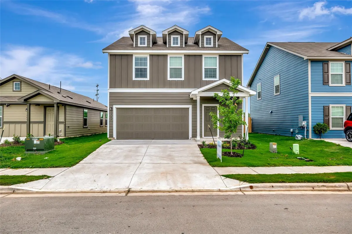 1207 Catfish LN, Bastrop, TX 78602