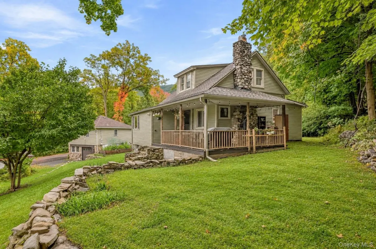 2 Iris RD, Cornwall, NY 12518