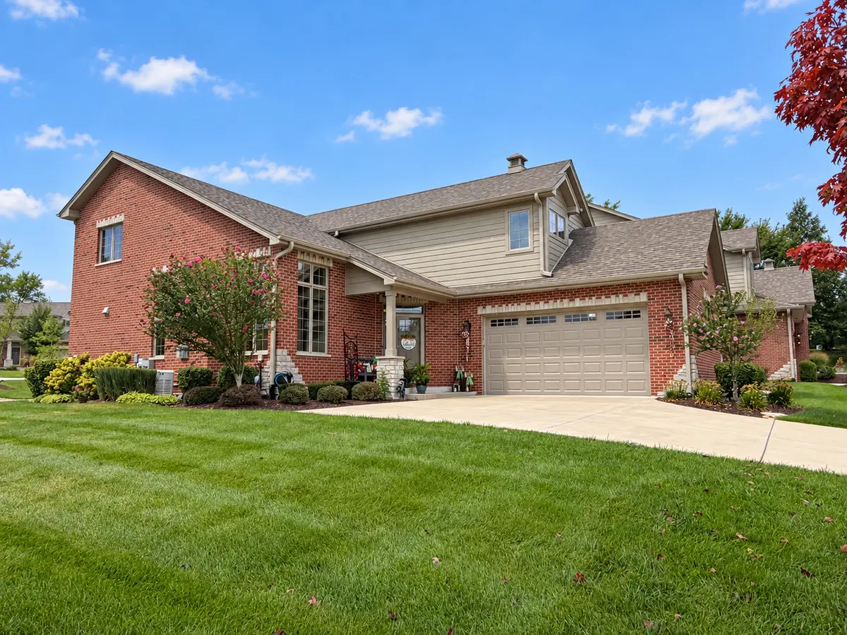 9243 Cloister CT, Frankfort, IL 60423