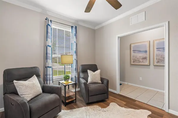 417 Ibis Falls LOOP, Jarrell, TX 76537