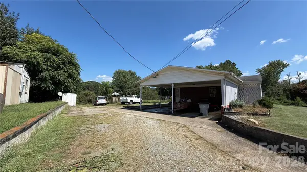 1517 Barcose ST SW, Lenoir, NC 28645