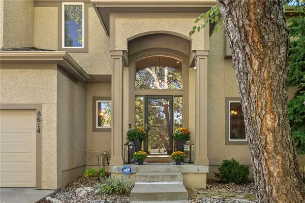 8614 Houston ST, Lenexa, KS 66227
