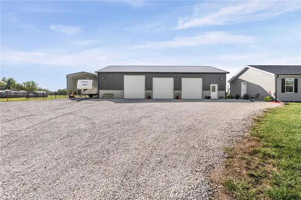 19173 W 367th ST, Paola, KS 66071
