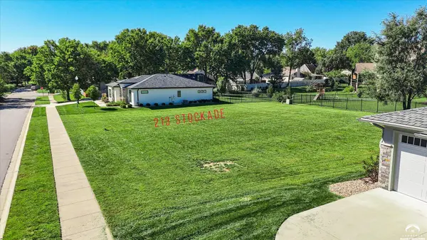 213 Stockade ST, Lawrence, KS 66047