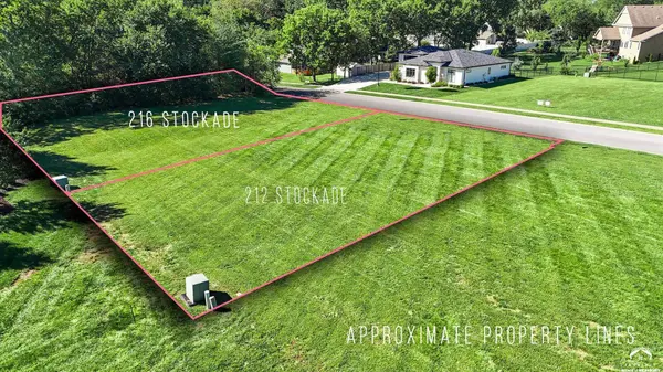 216 Stockade ST, Lawrence, KS 66049