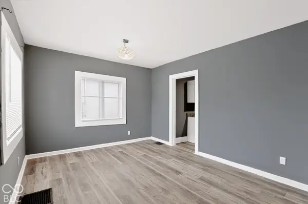 3934 E 10th ST, Indianapolis, IN 46201