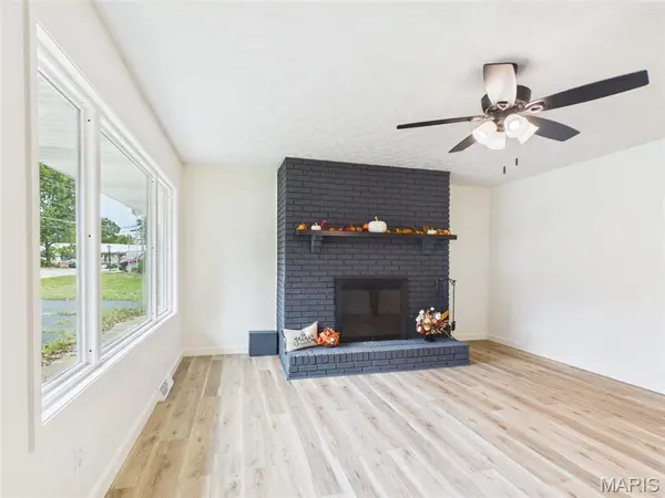 608 Sunset DR, Waynesville, MO 65583
