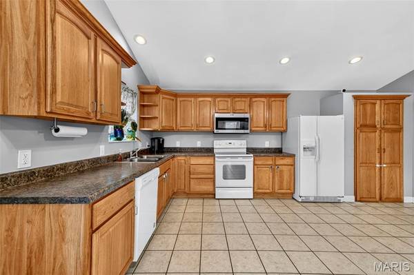 400 Olive ST, De Soto, MO 63020