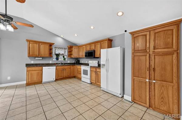 400 Olive ST, De Soto, MO 63020