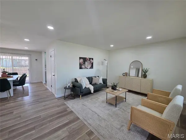 926 Chula DR, St Louis, MO 63042