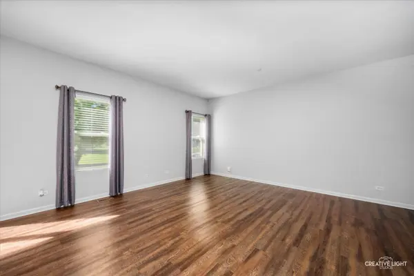 1811 Candlelight CIR, Montgomery, IL 60538