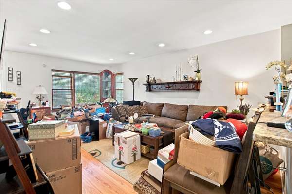 6105 N LOWELL AVE, Chicago, IL 60646