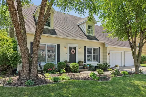 608 Fox Hollow, Dekalb, IL 60115