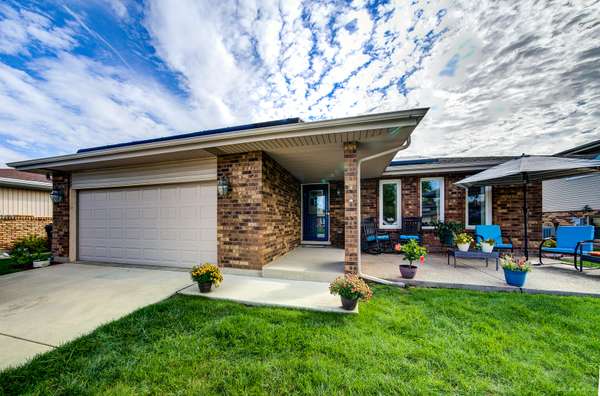 15619 Lorel AVE, Oak Forest, IL 60452