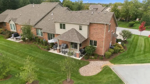 9243 Cloister CT, Frankfort, IL 60423