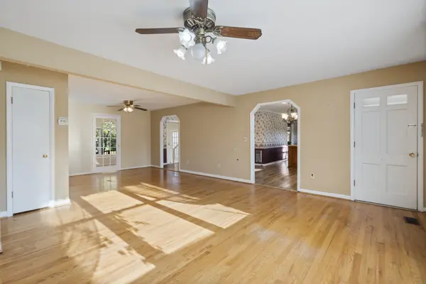 1429 Highway 100, Centerville, TN 37033