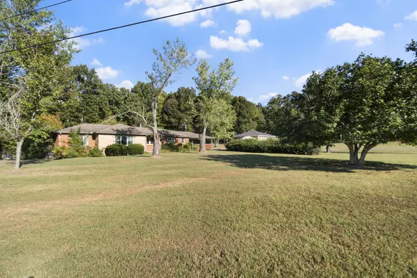 1429 Highway 100, Centerville, TN 37033
