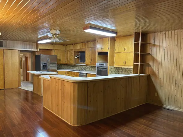 1326 N C St, Arkansas City, KS 67005