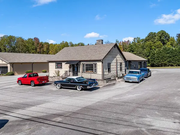 1513 E Rutherford ST, Landrum, SC 29356