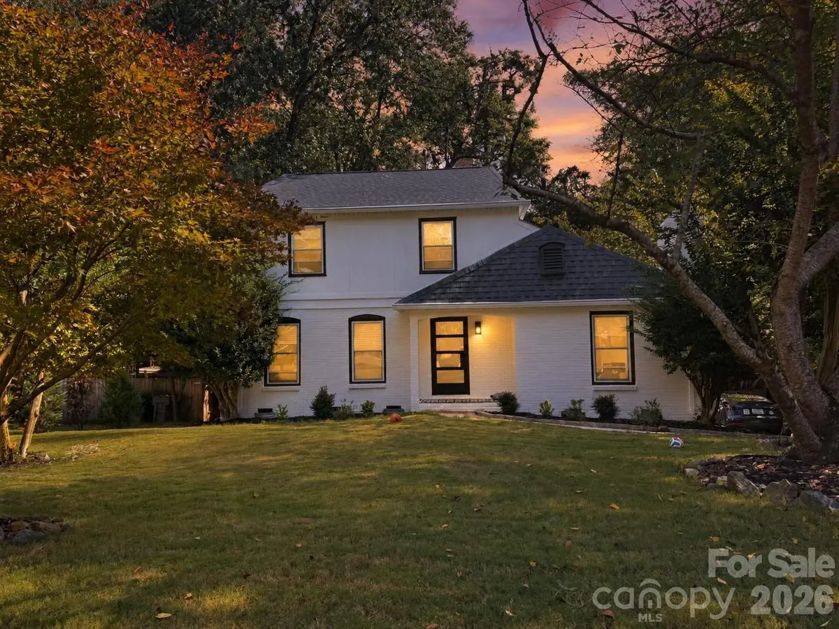 822 Ingraham PL, Charlotte, NC 28270