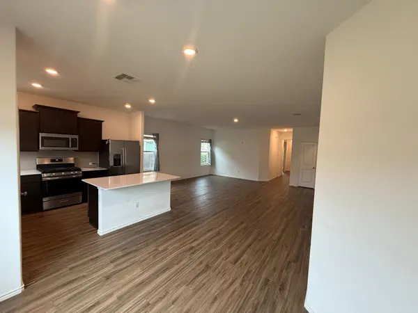 1521 Brueggerhoff RD, Leander, TX 78641