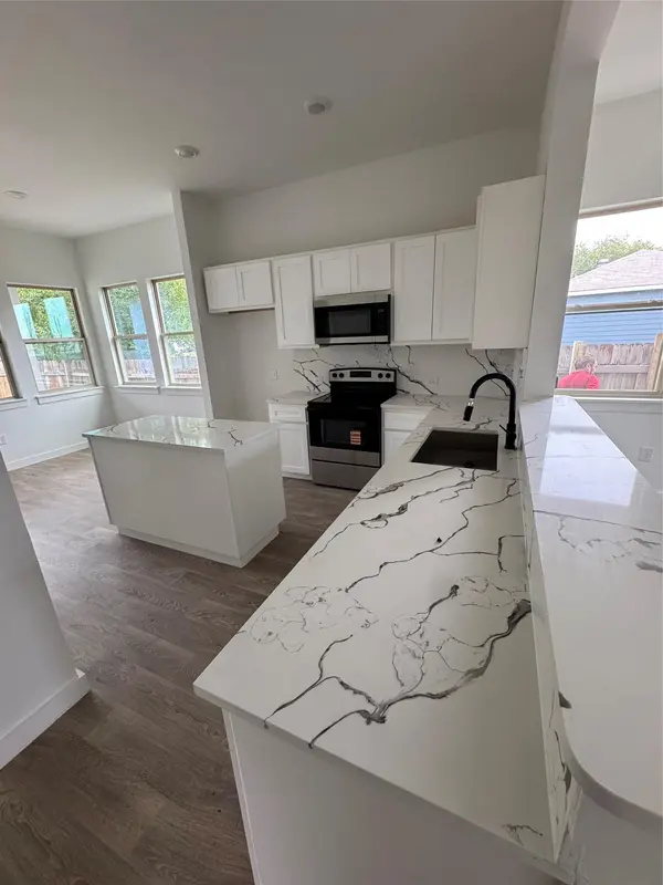 710 Bland ST, Taylor, TX 76574