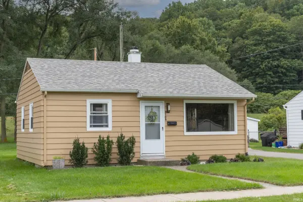 2109 Panama ST, Mishawaka, IN 46544-4510