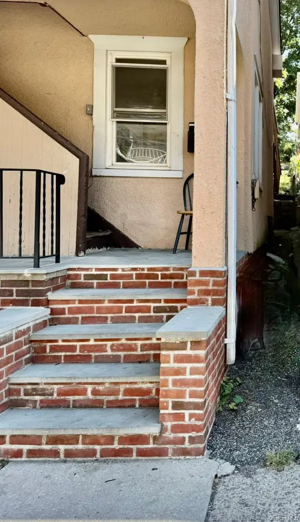 74 Yale AVE, Ossining, NY 10562